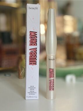 Benefit Hubba Brow Brow Enhancing Serum